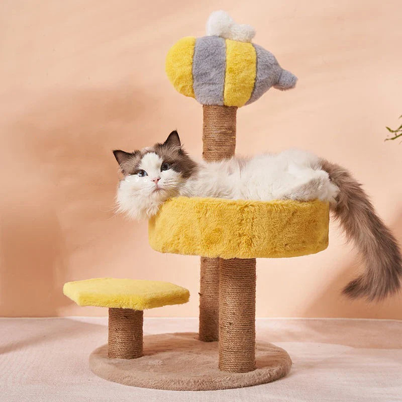 arbre à chat avec griffoirs rose