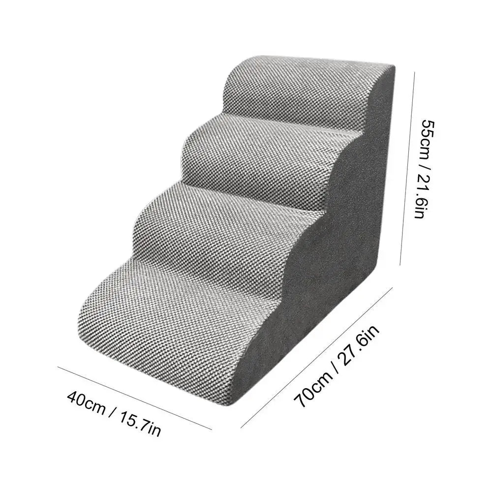 escalier confortable pour chat âgé