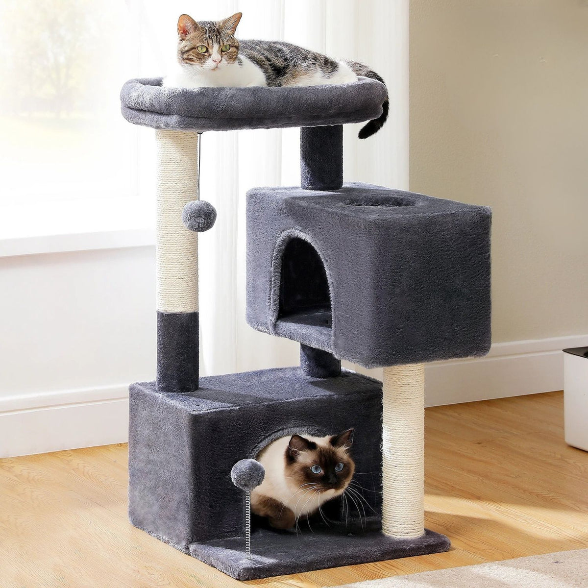 arbre à chat avec nid perché beige et gris